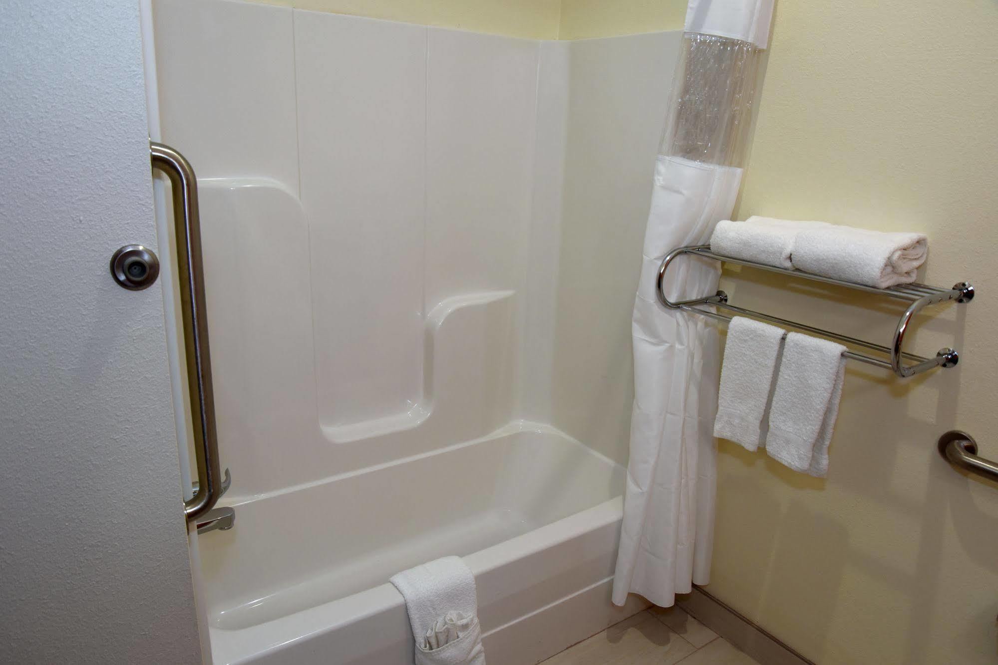 Home Away Kitchen Suites Enid Extérieur photo